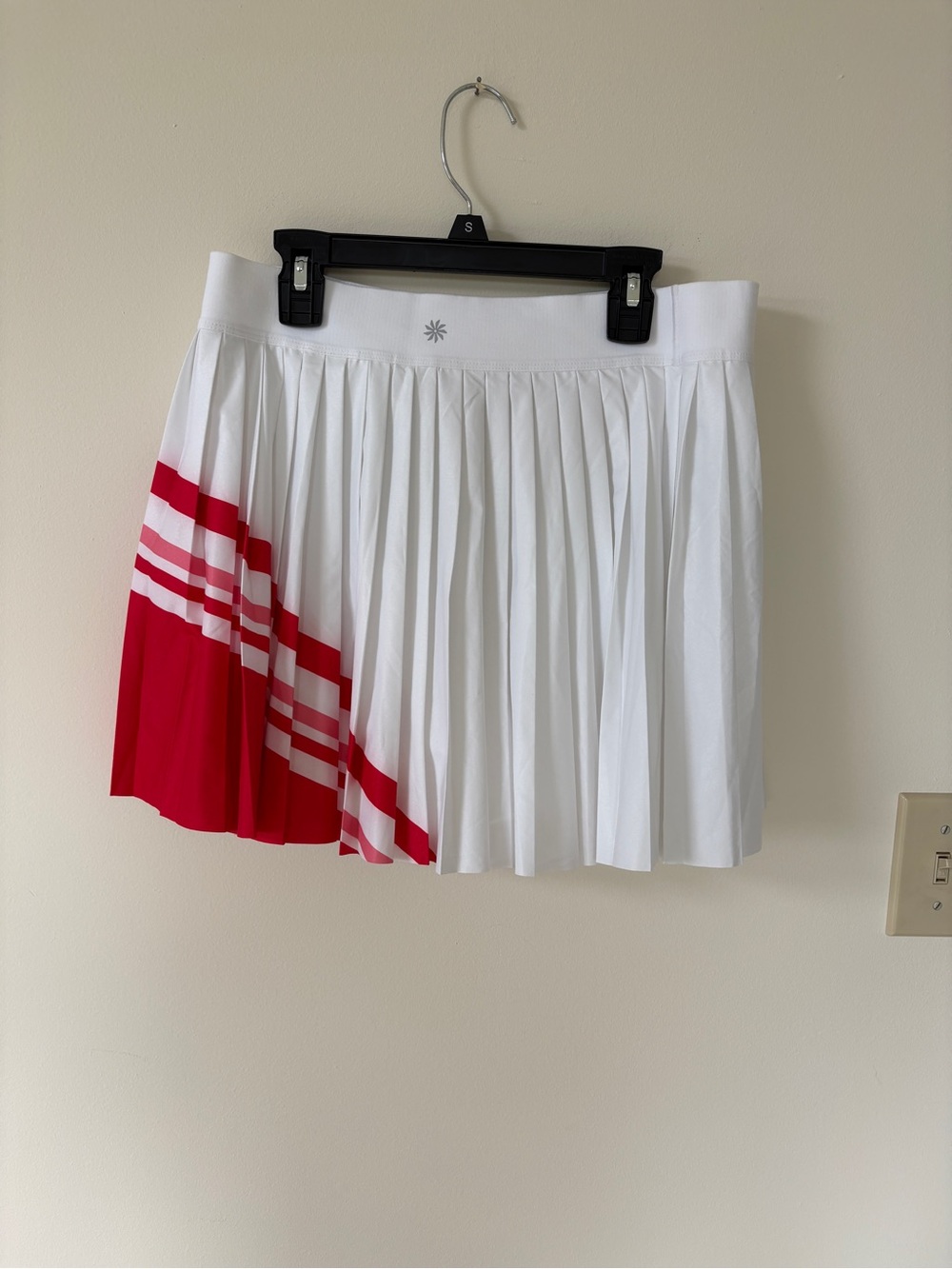 Athleta Pleated White and Red Colorblock Tennis Skirt - Picture 5 of 5